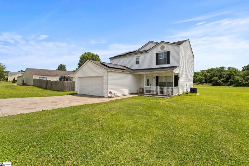 Property image 2 at 108 Tripmont Court, Simpsonville, SC 29680