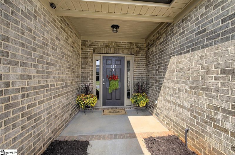 Property image 2 at 129 Pleasant Hill Drive, Easley, SC 29642