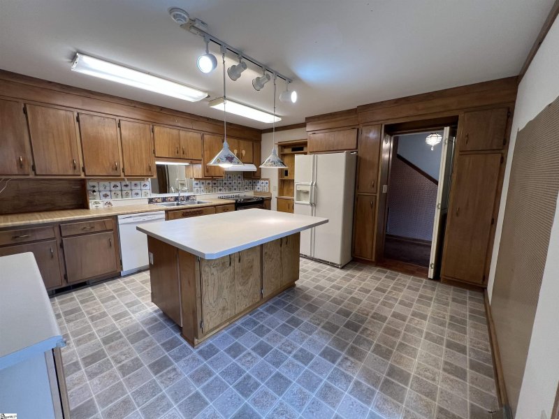 Property image 3 at 209 Sugar Creek Lane, Greer, SC 29650