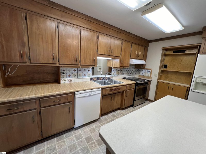 Property image 4 at 209 Sugar Creek Lane, Greer, SC 29650