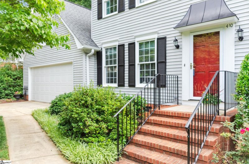 Property image 2 at 410 Woodway Drive, Greer, SC 29651