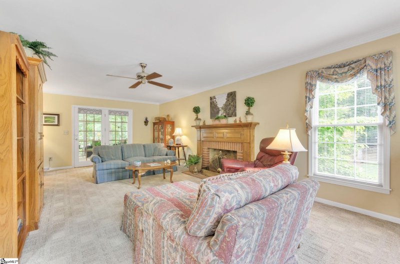 Property image 4 at 410 Woodway Drive, Greer, SC 29651