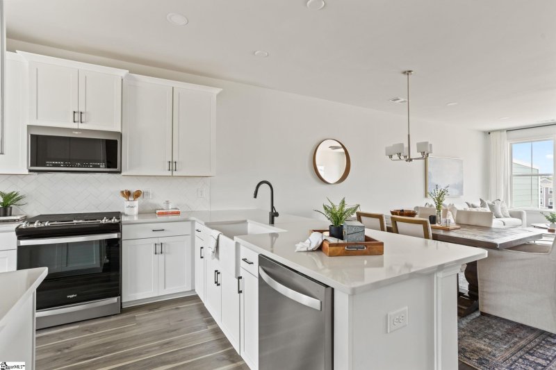 Property image 4 at 112 Lewes Avenue, Simpsonville, SC 29681