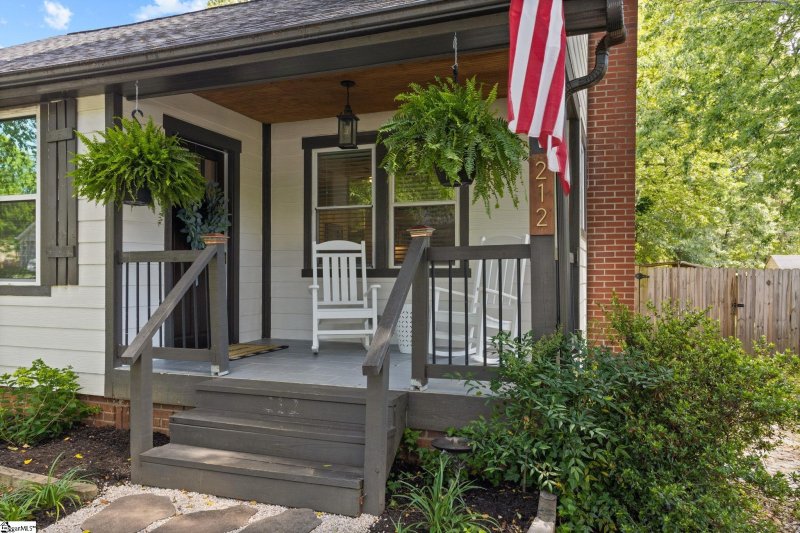 Property image 2 at 212 Sycamore Drive, Greenville, SC 29607