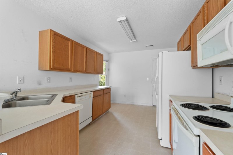 Property image 5 at 101 Willow Bend Drive, Taylors, SC 29687