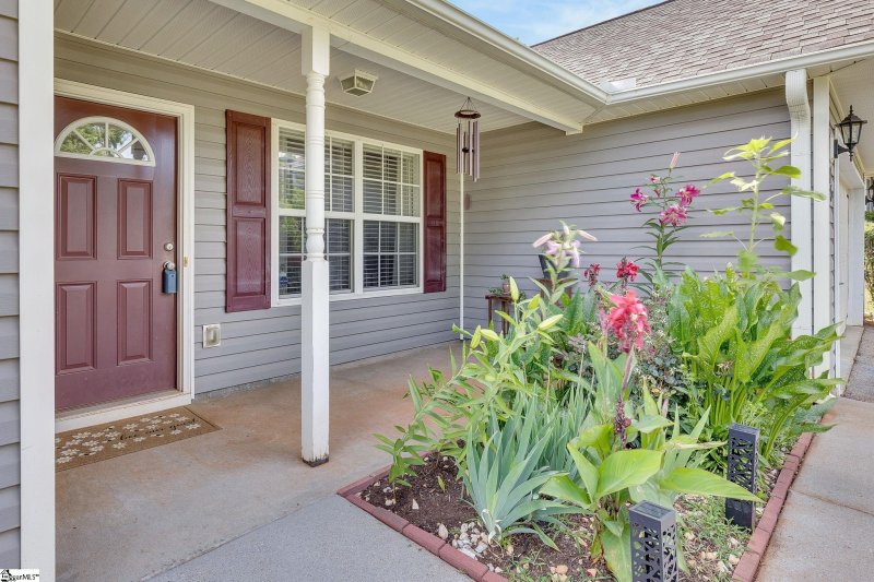 Property image 4 at 15 Patriots Pride Court, Simpsonville, SC 29680-7274