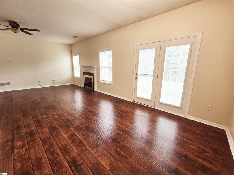 Property image 5 at 302 Blant Court, Simpsonville, SC 29681