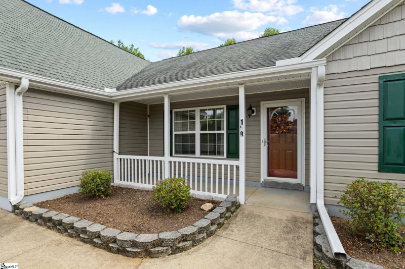 Property image 4 at 108 Long Pond Court, Greer, SC 29651