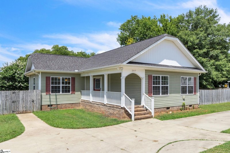 Property image 2 at 207 Old Paris Mountain Road, Greenville, SC 29609-4518