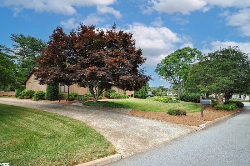 Property image 2 at 4581 Coach Hill Drive, Greenville, SC 29615