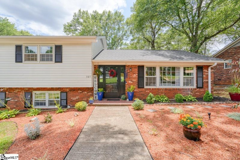 Property image 2 at 305 Verner Drive, Greenville, SC 29617