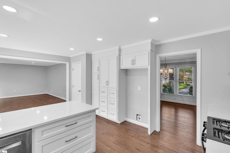 Property image 5 at 103 W Shallowstone Road, Greer, SC 29650