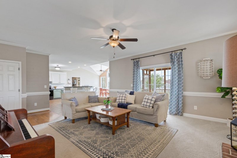 Property image 3 at 512 Saddlebred Drive, Pelzer, SC 29669