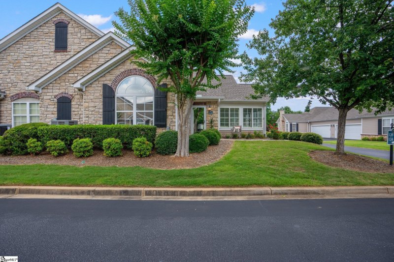 Property image 2 at 124 Fudora Circle, Simpsonville, SC 29681