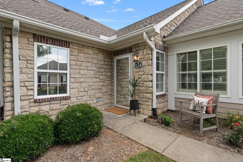 Property image 3 at 124 Fudora Circle, Simpsonville, SC 29681