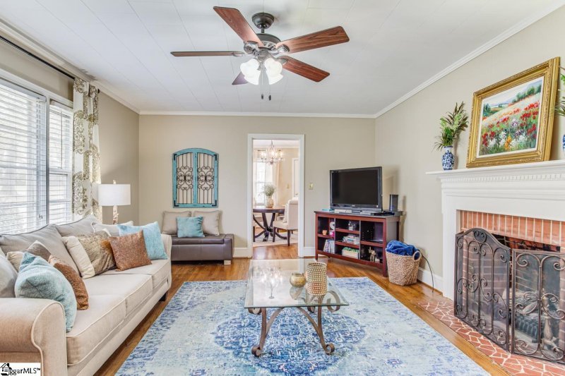 Property image 2 at 204 E Centennial Street, Clinton, SC 29325