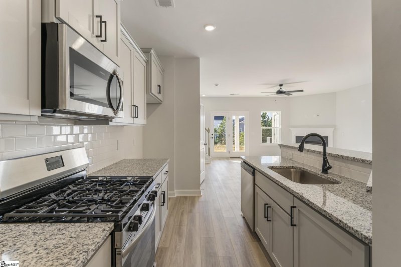 Property image 4 at 374 Nettle Lane, Greenville, SC 29607