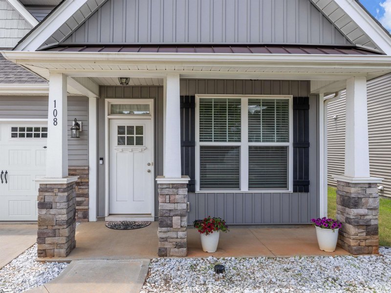 Property image 3 at 108 Ramshackle Way, Greer, SC 29650
