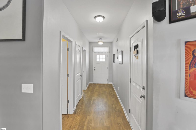 Property image 4 at 108 Ramshackle Way, Greer, SC 29650