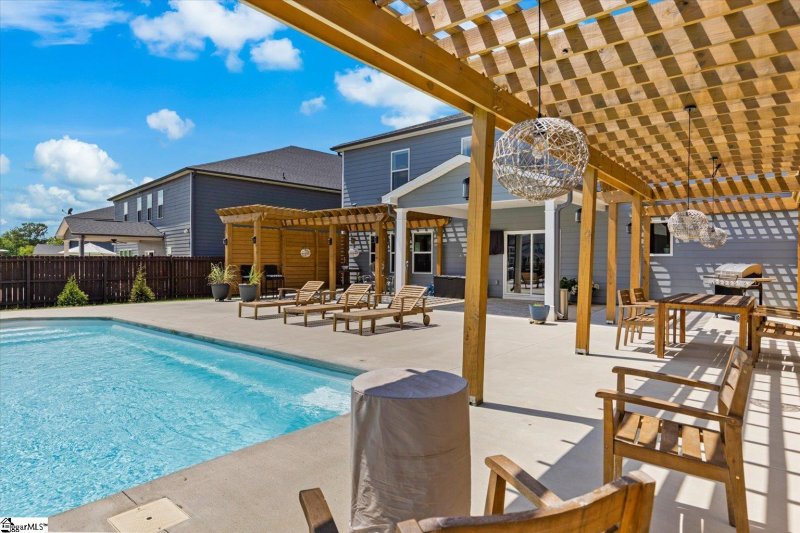 119 Graceful Sedge Way