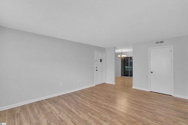 Property image 4 at 925 Cleveland Street, Greenville, SC 29605