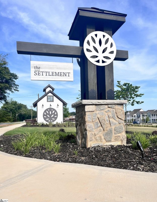 Property image 2 at 404 Lewes Avenue, Simpsonville, SC 29681