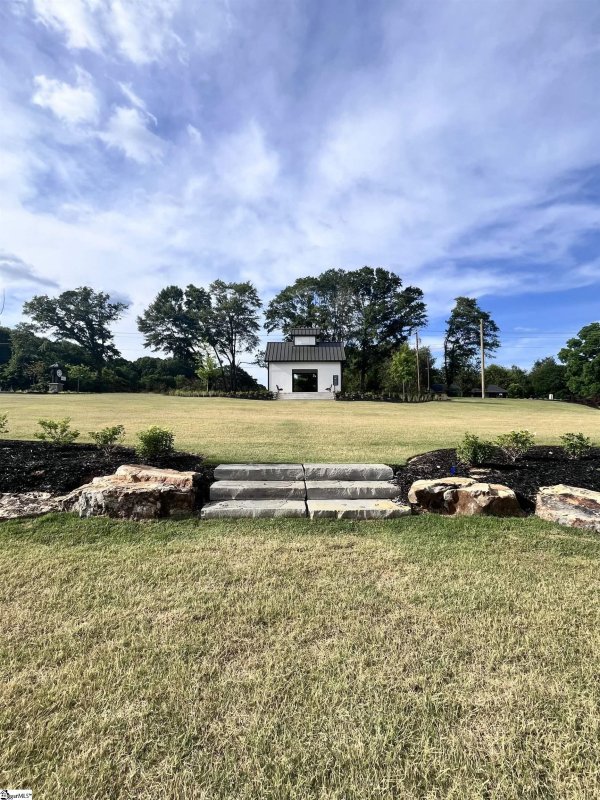 Property image 3 at 404 Lewes Avenue, Simpsonville, SC 29681