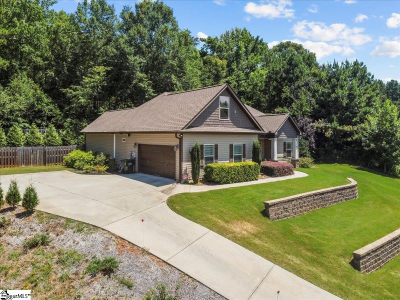 Property image 3 at 19 Gerru Court, Taylors, SC 29687