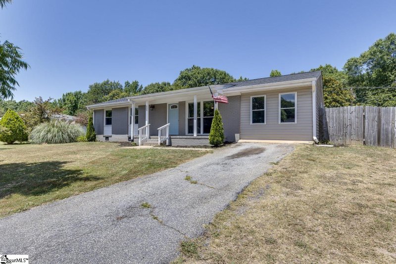 Property image 2 at 209 Havendale Drive, Fountain Inn, SC 29644