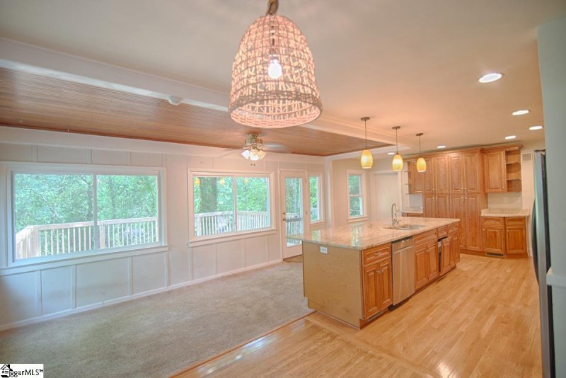 Property image 5 at 101 Ashford Avenue, Greenville, SC 29609