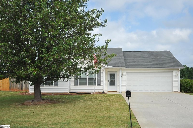 Property image 2 at 1600 Morning Meadow Drive, Fountain Inn, SC 29644