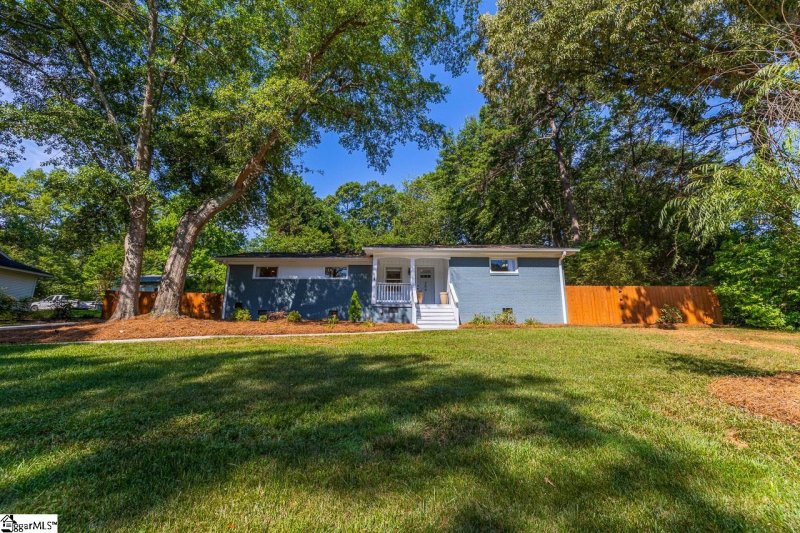 Property image 2 at 204 Westwood Drive, Simpsonville, SC 29680