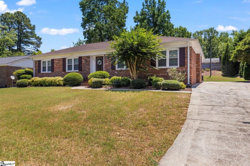 Property image 2 at 604 Del Norte Road, Greenville, SC 29615