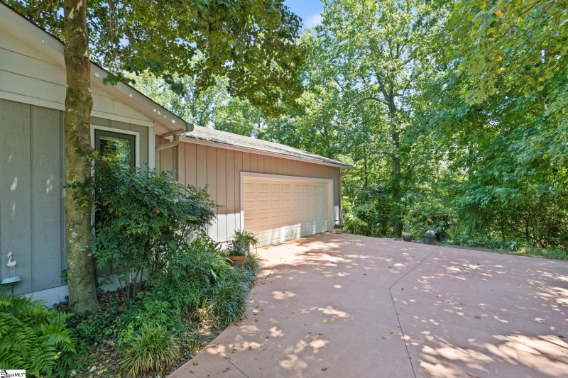 Property image 4 at 311 Fairview Drive, Greenville, SC 29609