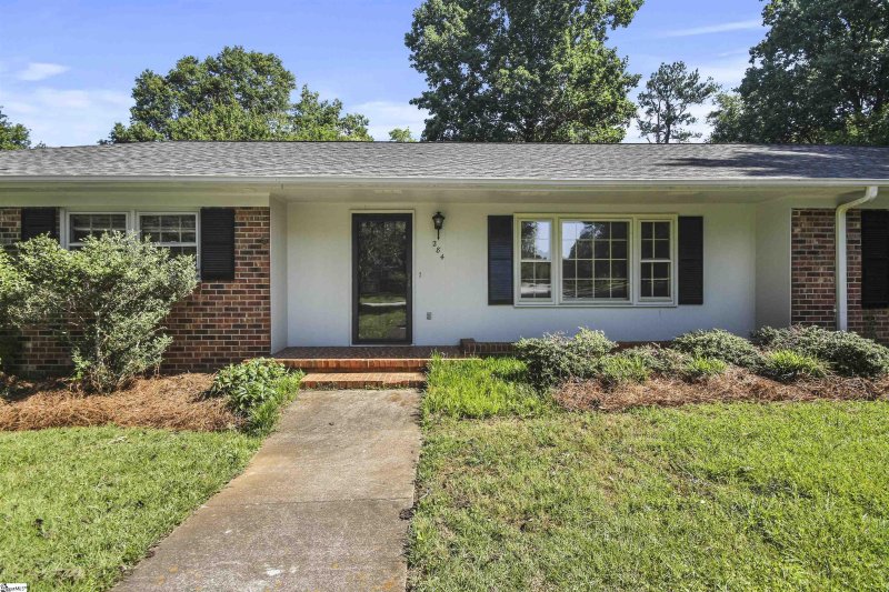 Property image 2 at 284 Henderson Road, Greenville, SC 29607