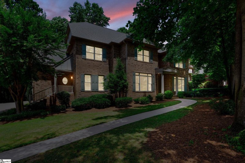 Property image 2 at 22 Oaklynn Court, Simpsonville, SC 29680