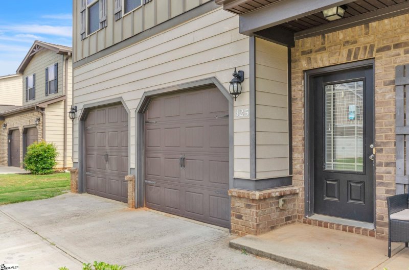 Property image 3 at 325 Turkey Run, Greenville, SC 29611