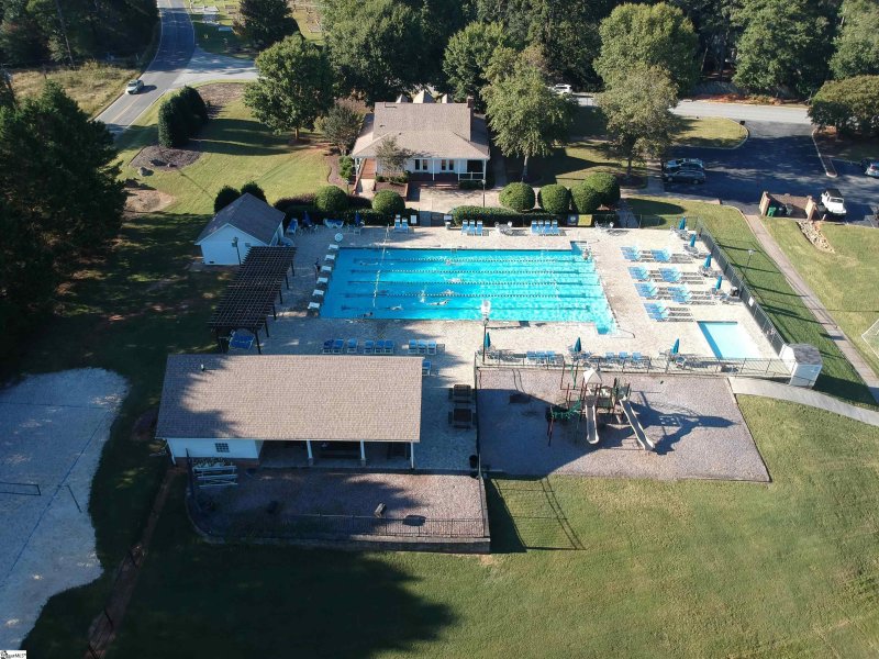 Property image 2 at 14 Whistler Drive, Greer, SC 29651