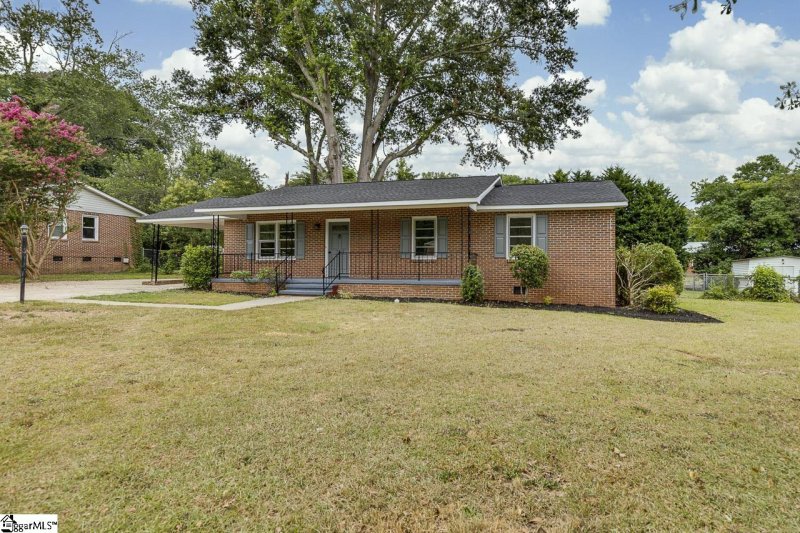 Property image 2 at 2303 Poplar Lane, Anderson, SC 29621