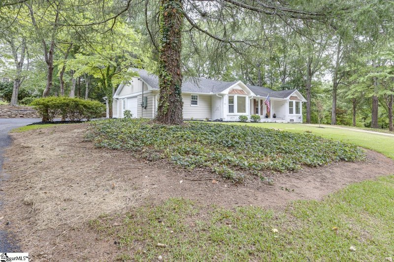 Property image 3 at 515 Trinity Way, Greenville, SC 29617