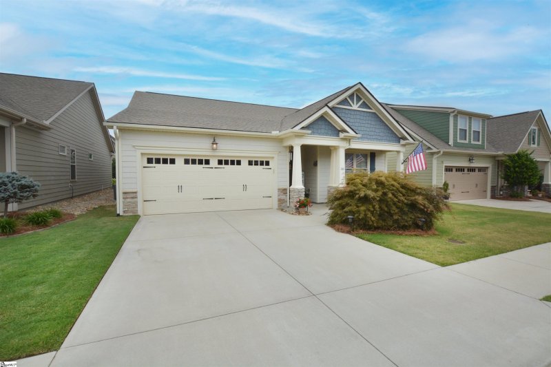 Property image 2 at 346 Belle Oaks Drive, Simpsonville, SC 29680