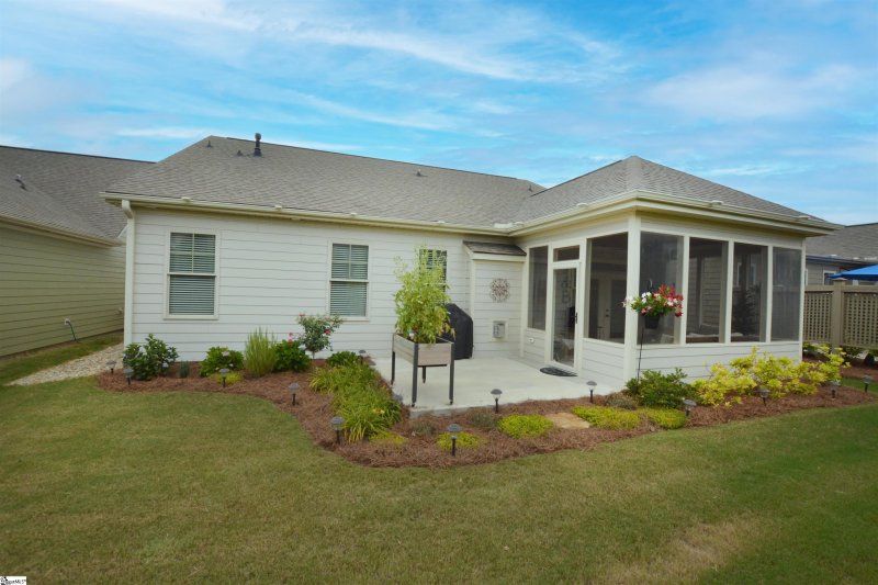 Property image 4 at 346 Belle Oaks Drive, Simpsonville, SC 29680
