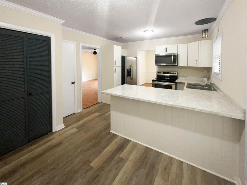 Property image 2 at 215 Orchard Lane, Spartanburg, SC 29303