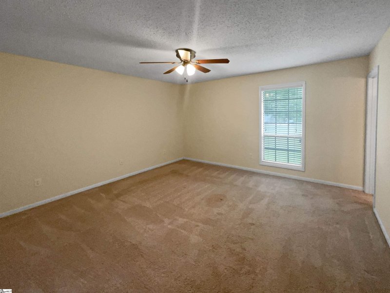 Property image 3 at 215 Orchard Lane, Spartanburg, SC 29303