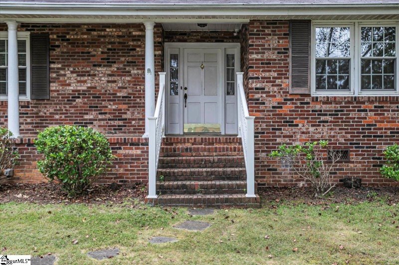 Property image 2 at 105 Riviera Drive, Greenville, SC 29615