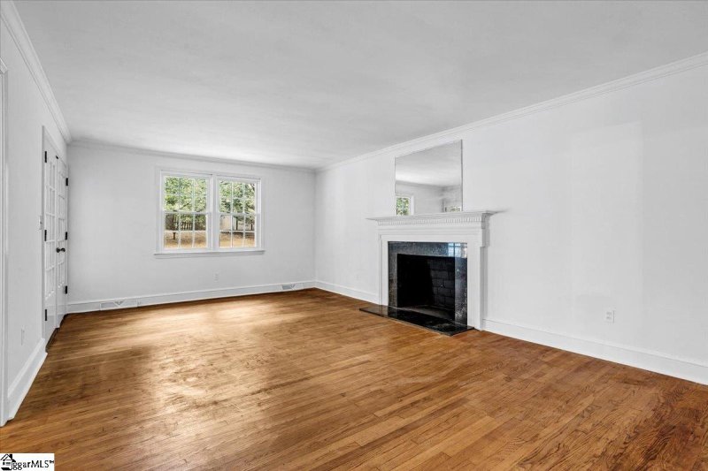 Property image 3 at 105 Riviera Drive, Greenville, SC 29615