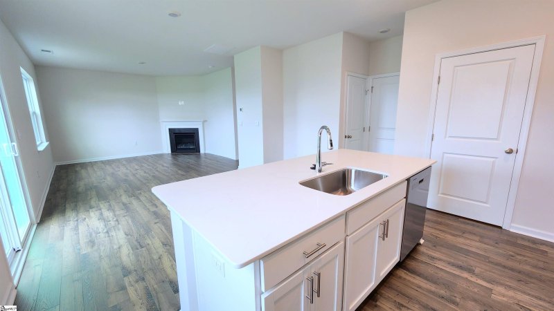 Property image 4 at 372 Fenwick Drive, Woodruff, SC 29388