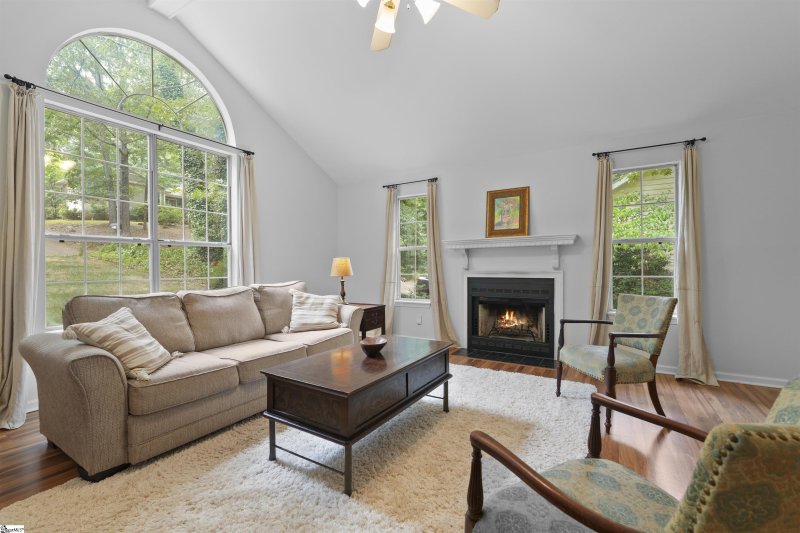 Property image 2 at 1417 Winding Way, Taylors, SC 29687