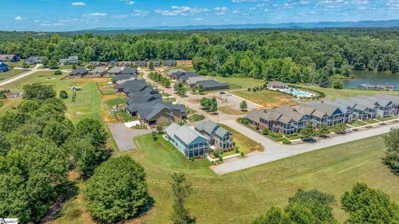 Property image 2 at 1 Waterside Lane, Taylors, SC 29687