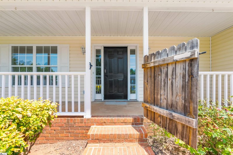 Property image 3 at 804 Canton Court, Greer, SC 29651